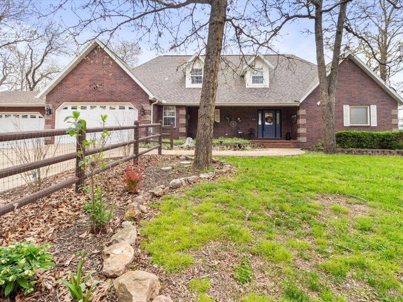 Exquisite Lakefront Home Bull Shoal : Theodosia : Ozark County : Missouri