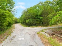 Beauty of Rural Life in The Ozark : Horseshoe Bend : Izard County : Arkansas
