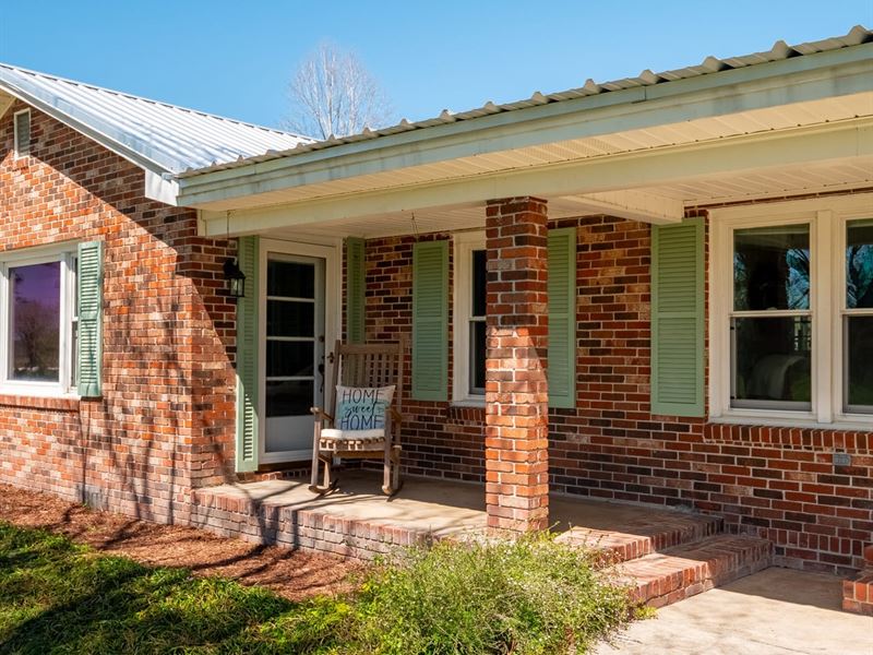 Classic Brick Home on 5 Acres : Lee : Madison County : Florida