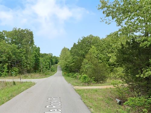 Close to Lake for Fishing : Horseshoe Bend : Izard County : Arkansas
