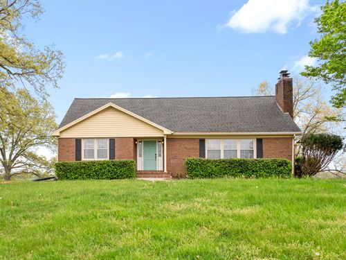 Serenity in The County : Crofton : Christian County : Kentucky