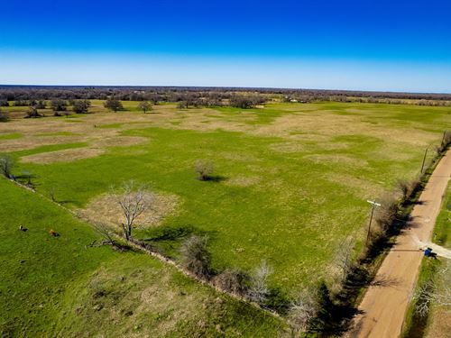 10.37 Acres in Henderson, Texas : Kemp : Navarro County : Texas