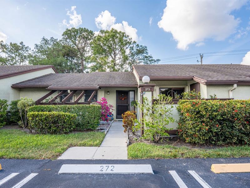 Beaver Dam Ct, Townhome, Palm Bea : Royal Palm Beach : Palm Beach County : Florida