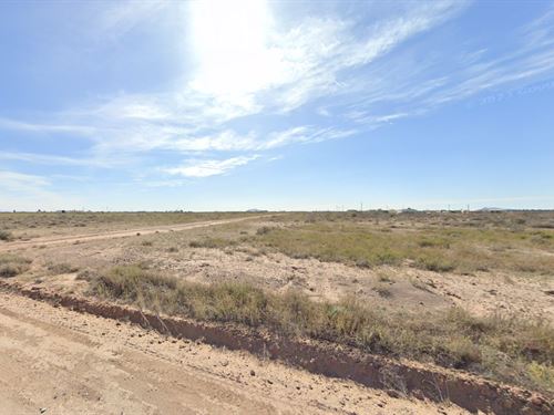 Corner Lot, Close to Town : Deming : Luna County : New Mexico