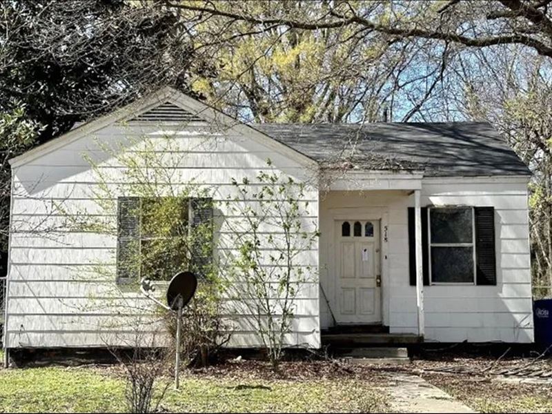 Investment Property in Bolivar Coun : Cleveland : Bolivar County : Mississippi