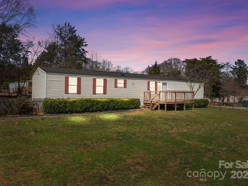 3Bd/2Ba Home, 189 Woodwinds Dr Moo : Mooresville : Iredell County : North Carolina