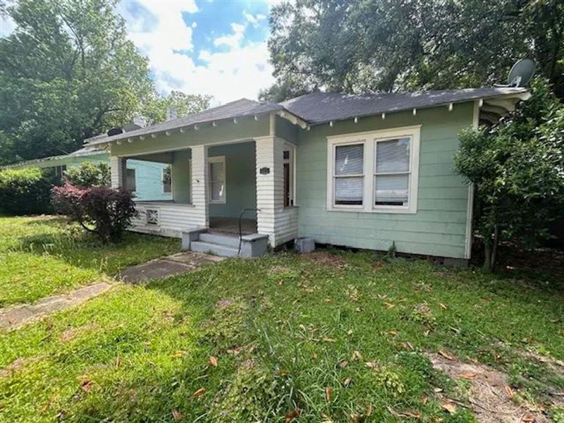 523 Howe St McComb, MS : McComb : Pike County : Mississippi