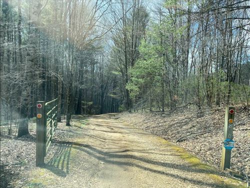 1.08 Acres Nc, Low $399 Down : Creston : Ashe County : North Carolina