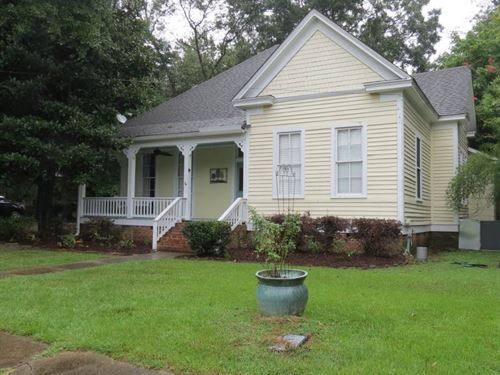 Beautifully Renovated Home : Brookhaven : Lincoln County : Mississippi