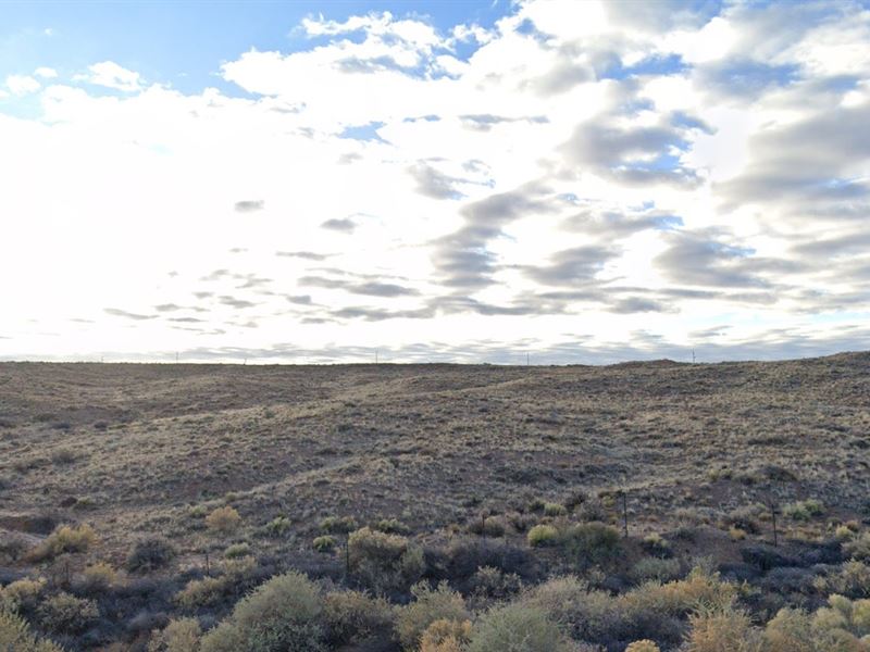 AZ Land with Utilities and a View : Holbrook : Navajo County : Arizona