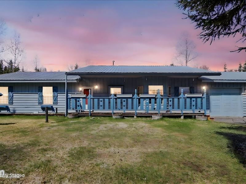 Beautiful Home, Well Loved and Well : Soldotna : Kenai Peninsula Borough : Alaska