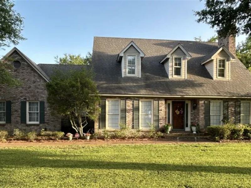 Home in Bolivar County At 502 Frede : Cleveland : Bolivar County : Mississippi