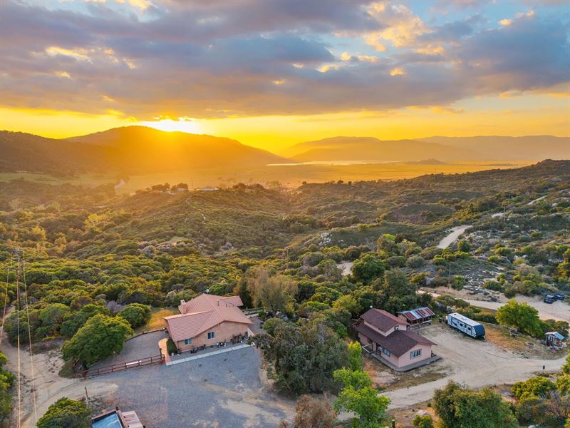 Long-Range Homestead : Santa Ysabel : San Diego County : California