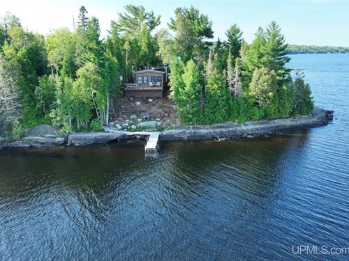 Island Ultimate Paradise : Michigamme : Marquette County : Michigan