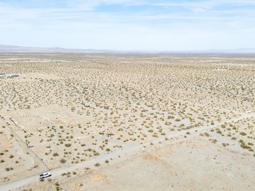 Peace, Privacy & Pano Desert Views : Phelan : San Bernardino County : California