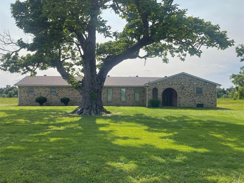 Immaculate 2,694Sqft Beautiful Bric : Harviell : Butler County : Missouri