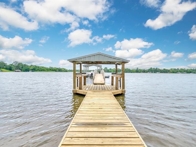 Cozy Lakefront Property : Franklin : Robertson County : Texas