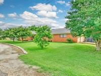 Cozy 1950'S Home : Franklin : Robertson County : Texas