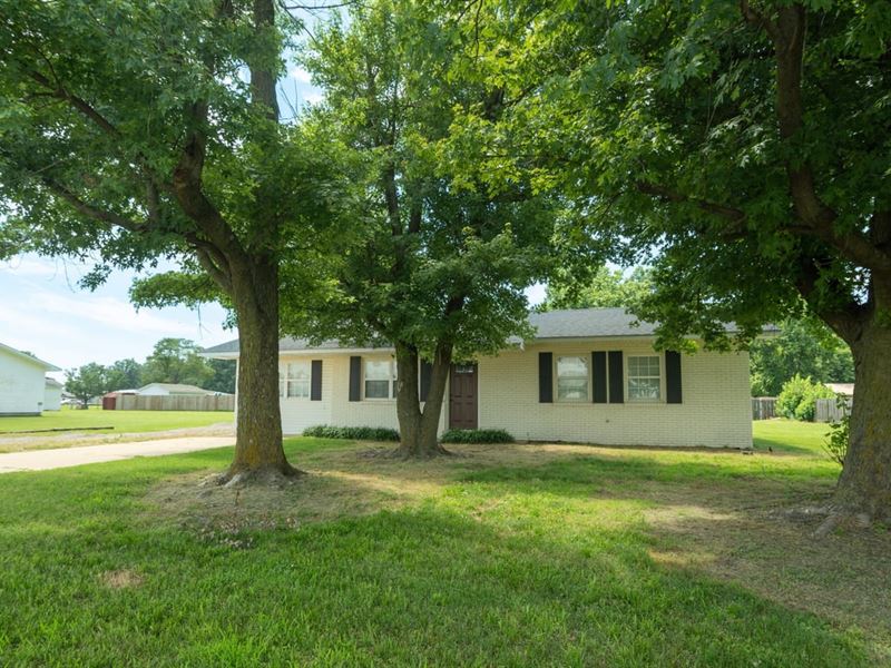 Beautifully Remodeled 4-Bed, 2-Bath : Malden : Dunklin County : Missouri