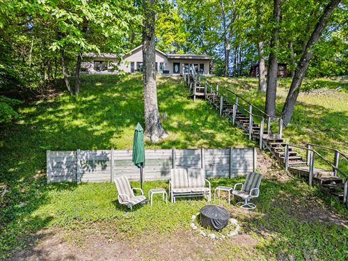 Lake Mecosta Cottage : Stanwood : Mecosta County : Michigan