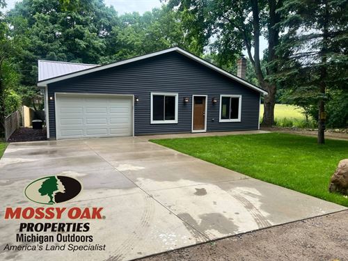 7211 S Geeck Rd, Durand MI 48429 : Durand : Shiawassee County : Michigan