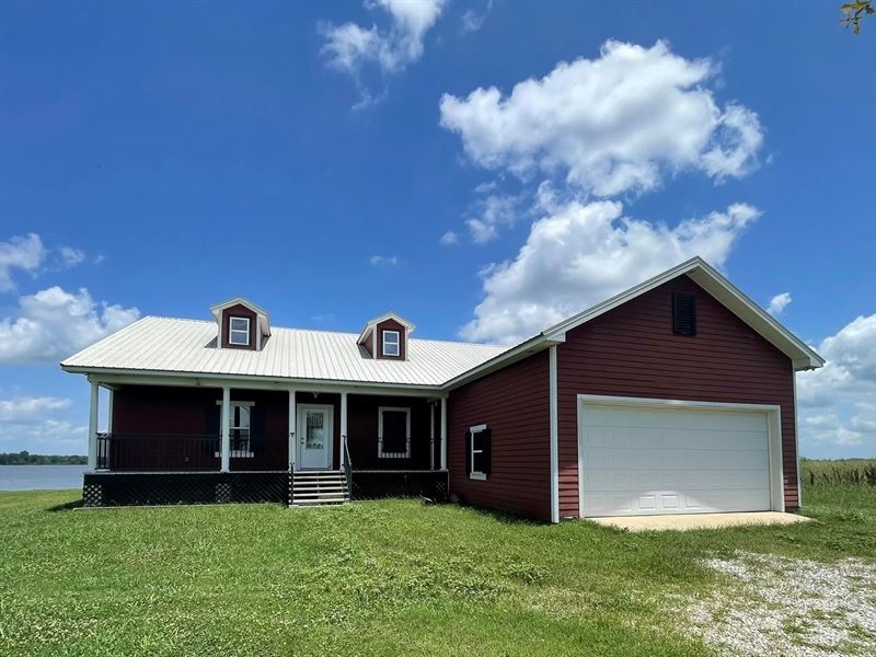 Lake Front Home in Warren County : Vicksburg : Warren County : Mississippi