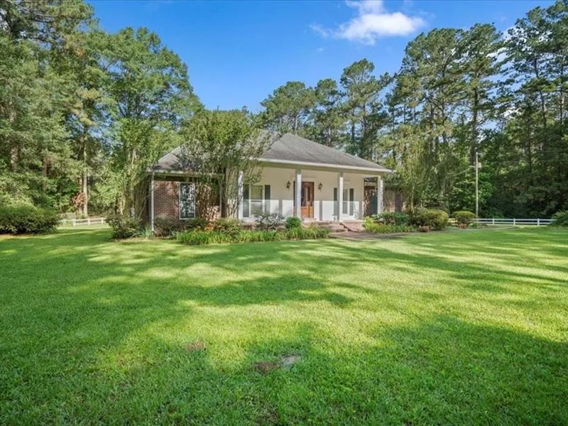Brick Home for Sale in Amite County : Summit : Amite County : Mississippi
