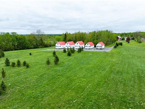Five Fully Rentable Cottages : Richland : Oswego County : New York