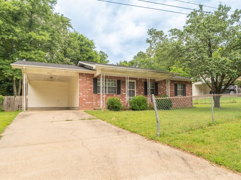 3-Bed, 2-Bath Home for Sale in Popl : Poplar Bluff : Butler County : Missouri