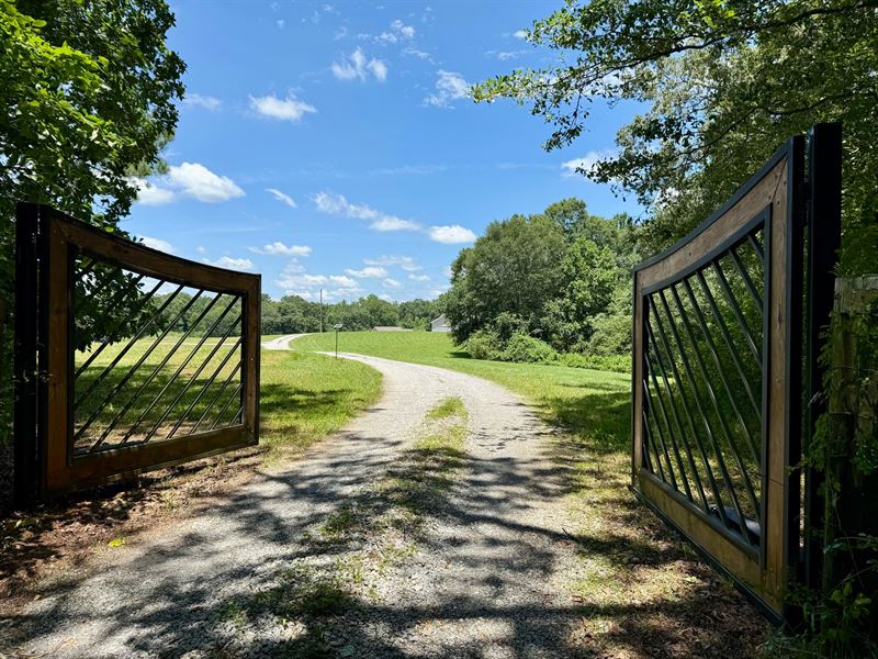 Home on 4 Acres in Bowdon, GA : Bowdon : Carroll County : Georgia