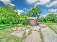 Commercial Real Estate Available : College Station : Brazos County : Texas