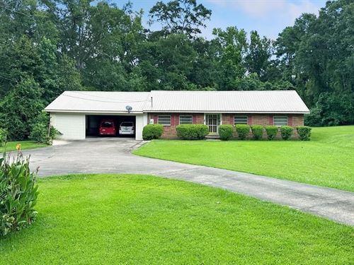 Large Brick Ranch Home For Sale Pik : McComb : Pike County : Mississippi