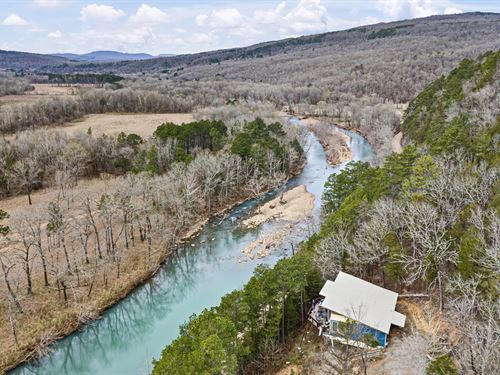 Amazing Cabin on The Mulberry River : Ozark : Franklin County : Arkansas