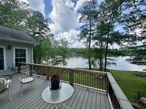 Beautiful Lake Weiss Home : Leesburg : Cherokee County : Alabama