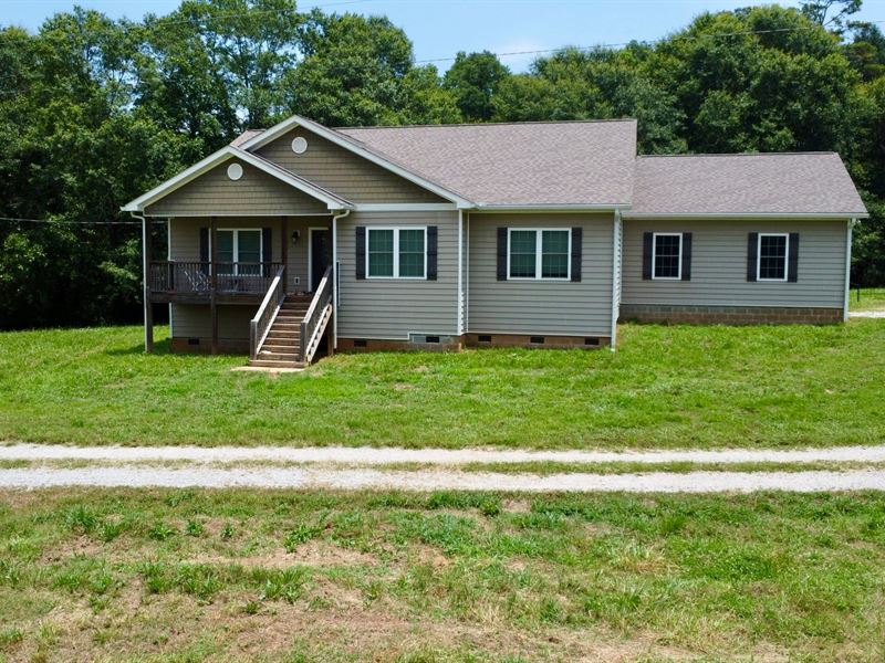 Home on 4.5 Ac in Bowdon, GA : Bowdon : Carroll County : Georgia
