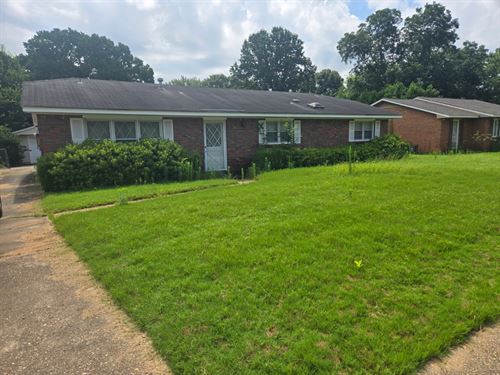 House in Montgomery Vanderbilt Loop : Montgomery : Alabama