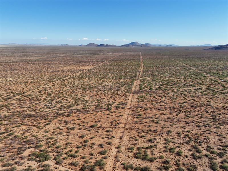 Cochise 2.51 Ac, Multi Use Lot : Elfrida : Cochise County : Arizona