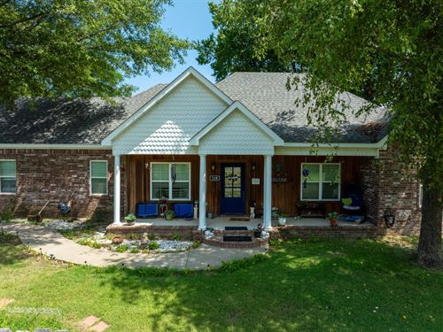3 Bed 2 Bath Brick Home, Large Yard : Manila : Mississippi County : Arkansas
