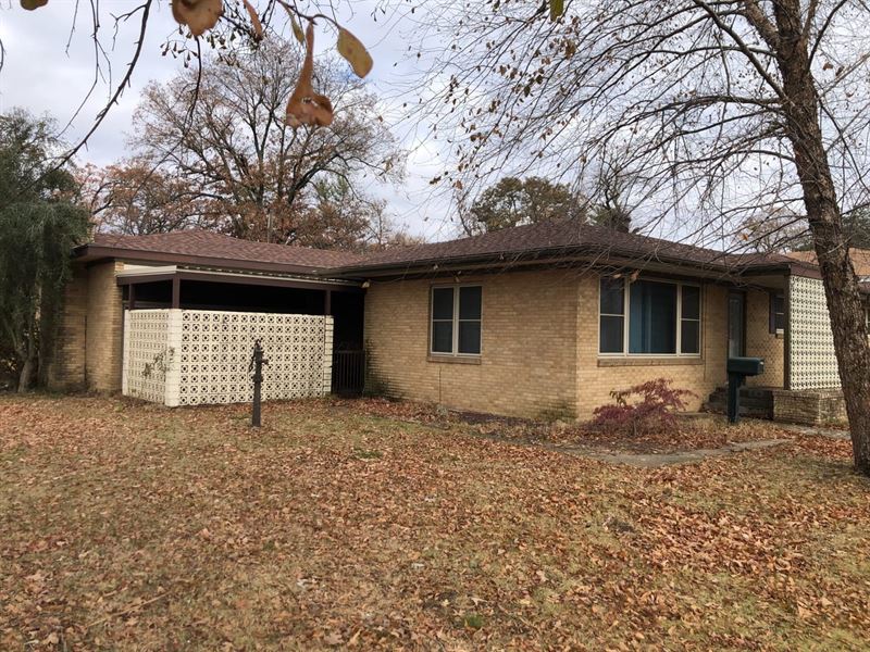 Large 3 Bedroom Home for Sale in MA : Malden : Dunklin County : Missouri