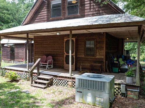 Cracker Style Lodge : Live Oak : Suwannee County : Florida