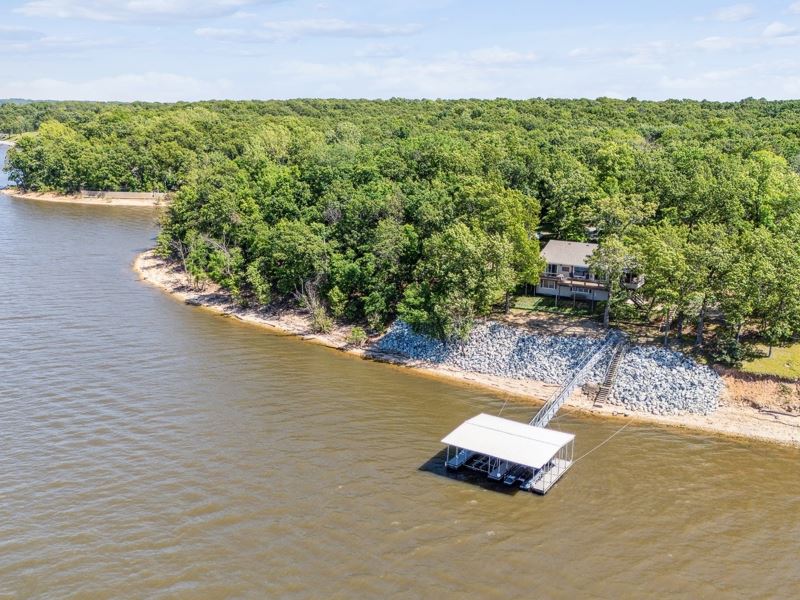 Lakefront Home in Jay, Oklahoma : Jay : Delaware County : Oklahoma