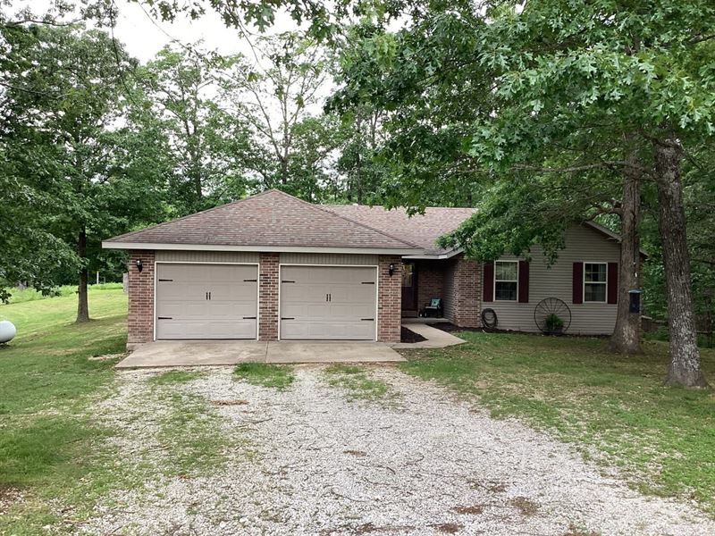 Beautiful Christian County Home : Chadwick : Christian County : Missouri