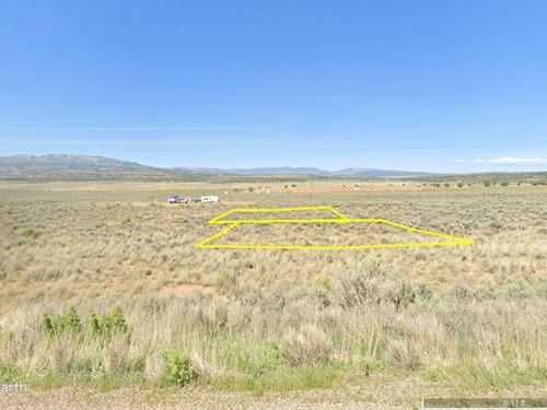 Exciting Highway Property : Duchesne : Utah