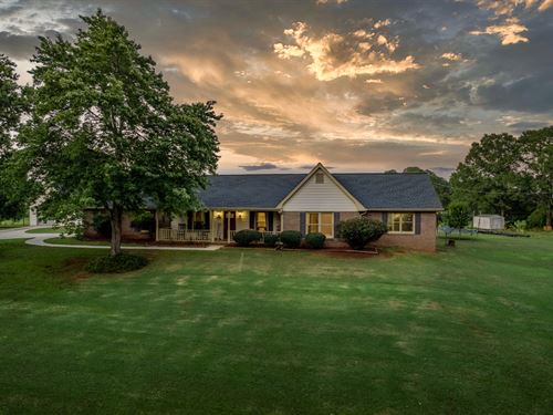 4 Sided Brick Ranch on 3 Acres : Covington : Newton County : Georgia