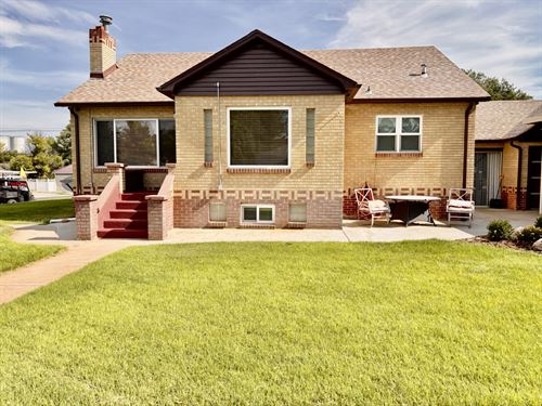 120 W 1st Street : Saint Francis : Cheyenne County : Kansas