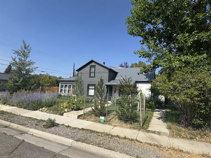 Historic Charm Meets Modern Luxury : Lander : Fremont County : Wyoming