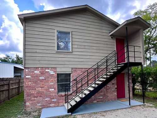 214 Crawford Street, Duplex, Hunt : Huntsville : Walker County : Texas