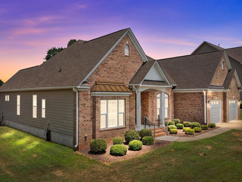 3Bd/2.5Ba Home, 955 Brookdale Ln : Stanley : Lincoln County : North Carolina