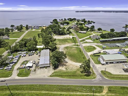 Livingston, TX Lot with Road Access : Livingston : Polk County : Texas