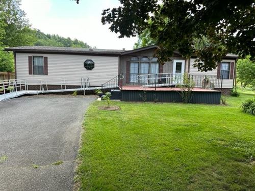 Home, Lovely Yard Near New River : Independence : Grayson County : Virginia